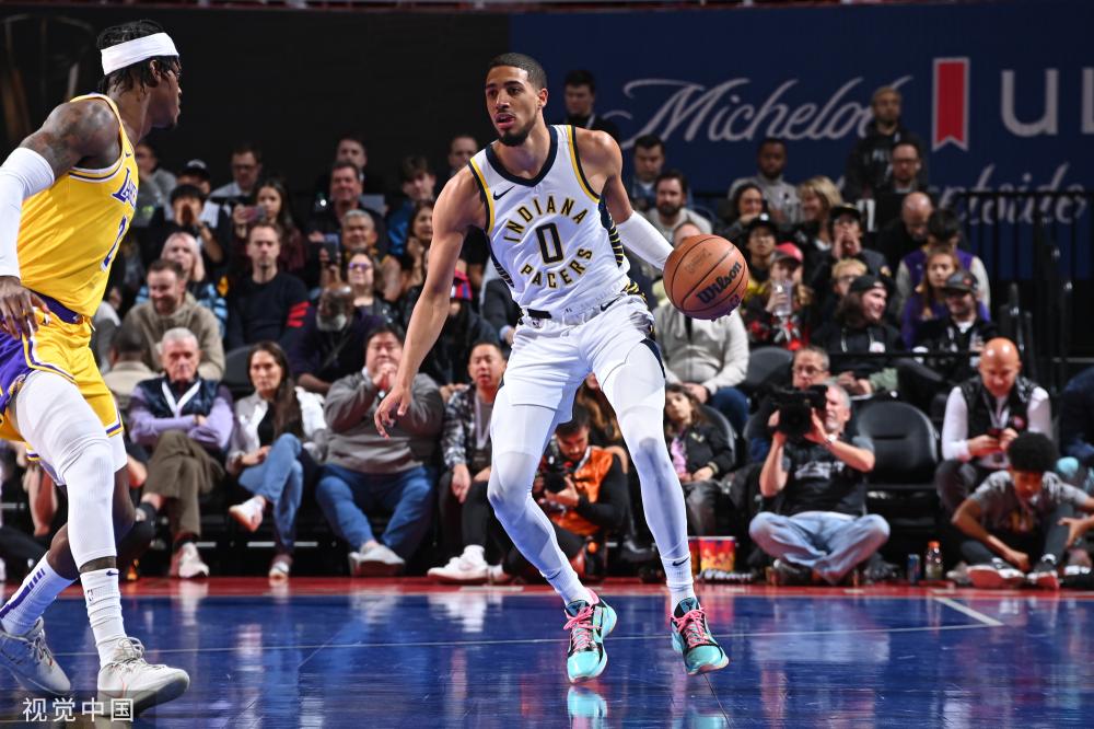 方面显得捉 方面显得捉